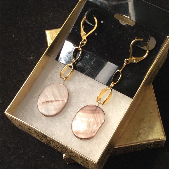 18K Gold Plated Shell Dangle Earrings - Picture 5 of 5